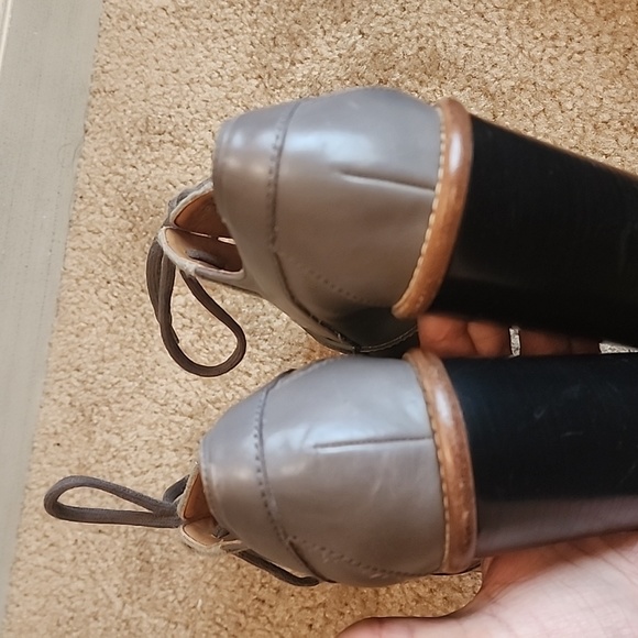 Chloe Leather Pumps - Picture 9 of 16